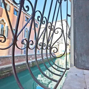 Appartement San Barnaba On The Canal, Venise