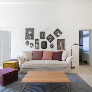 Infinite House Guglie Apartment