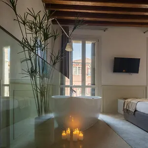 Lion Palace - San Marco R&r Apartment