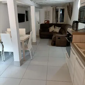 Blusuite Apartment